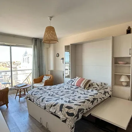 L'ondine, Remblai Vue Les Sables-dʼOlonne